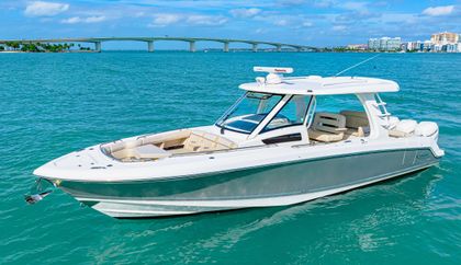 35' Boston Whaler 2019 Yacht For Sale